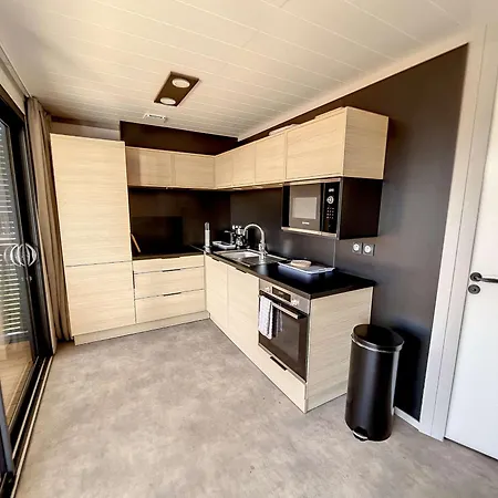 A - 6 Couchages, Piscine Chauffee, Pres De La Et Commerces - Fr-1-361-523 ז'ולוביל-לה-פאן