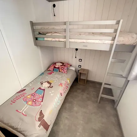 A - 6 Couchages, Piscine Chauffee, Pres De La Et Commerces - Fr-1-361-523 *