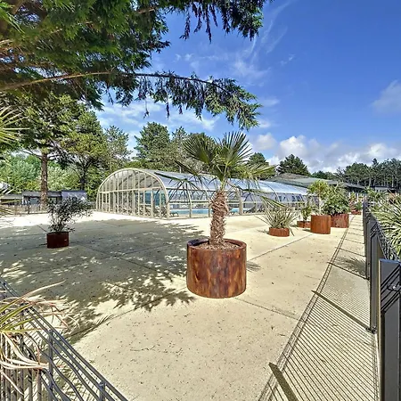 A - 6 Couchages, Piscine Chauffee, Pres De La Et Commerces - Fr-1-361-523