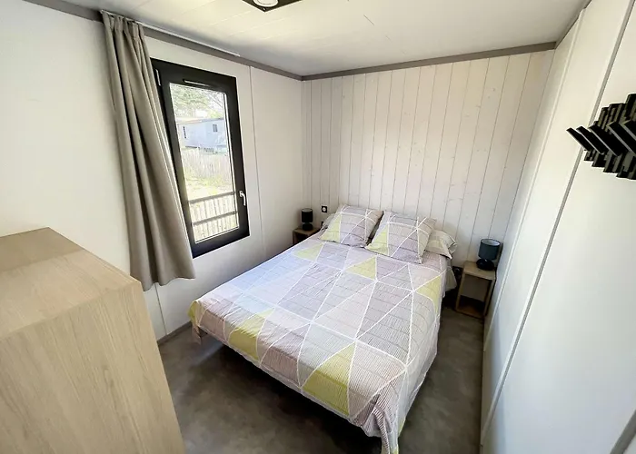 A - 6 Couchages, Piscine Chauffee, Pres De La Et Commerces - Fr-1-361-523 * Jullouville-les-Pins