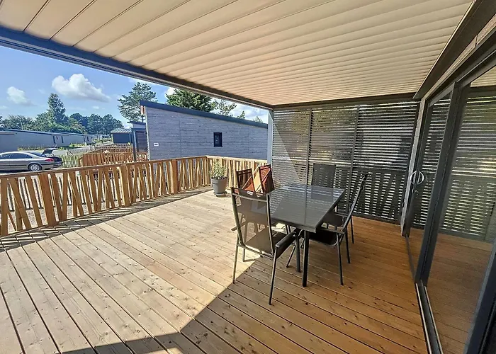 A - 6 Couchages, Piscine Chauffee, Pres De La Et Commerces - Fr-1-361-523 * Jullouville-les-Pins