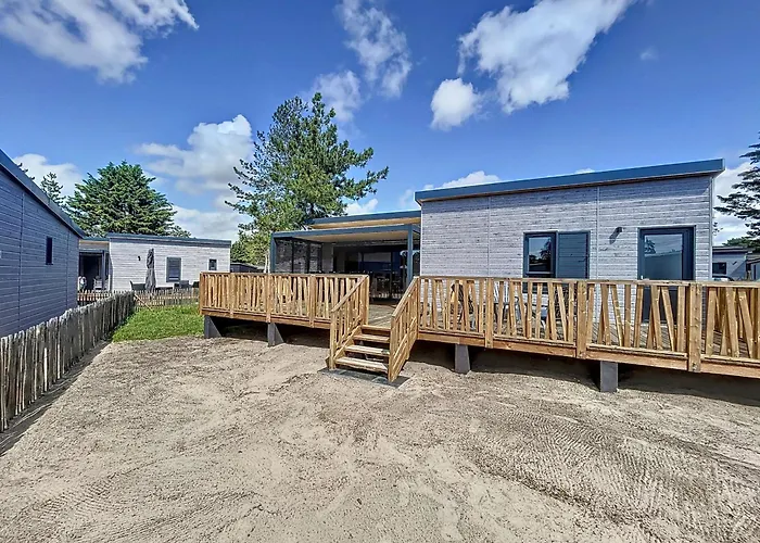 A - 6 Couchages, Piscine Chauffee, Pres De La Et Commerces - Fr-1-361-523