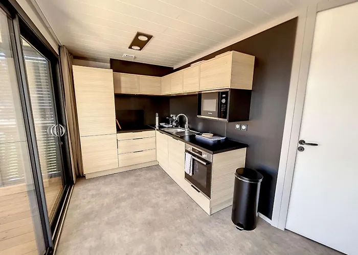 A - 6 Couchages, Piscine Chauffee, Pres De La Et Commerces - Fr-1-361-523 Jullouville-les-Pins